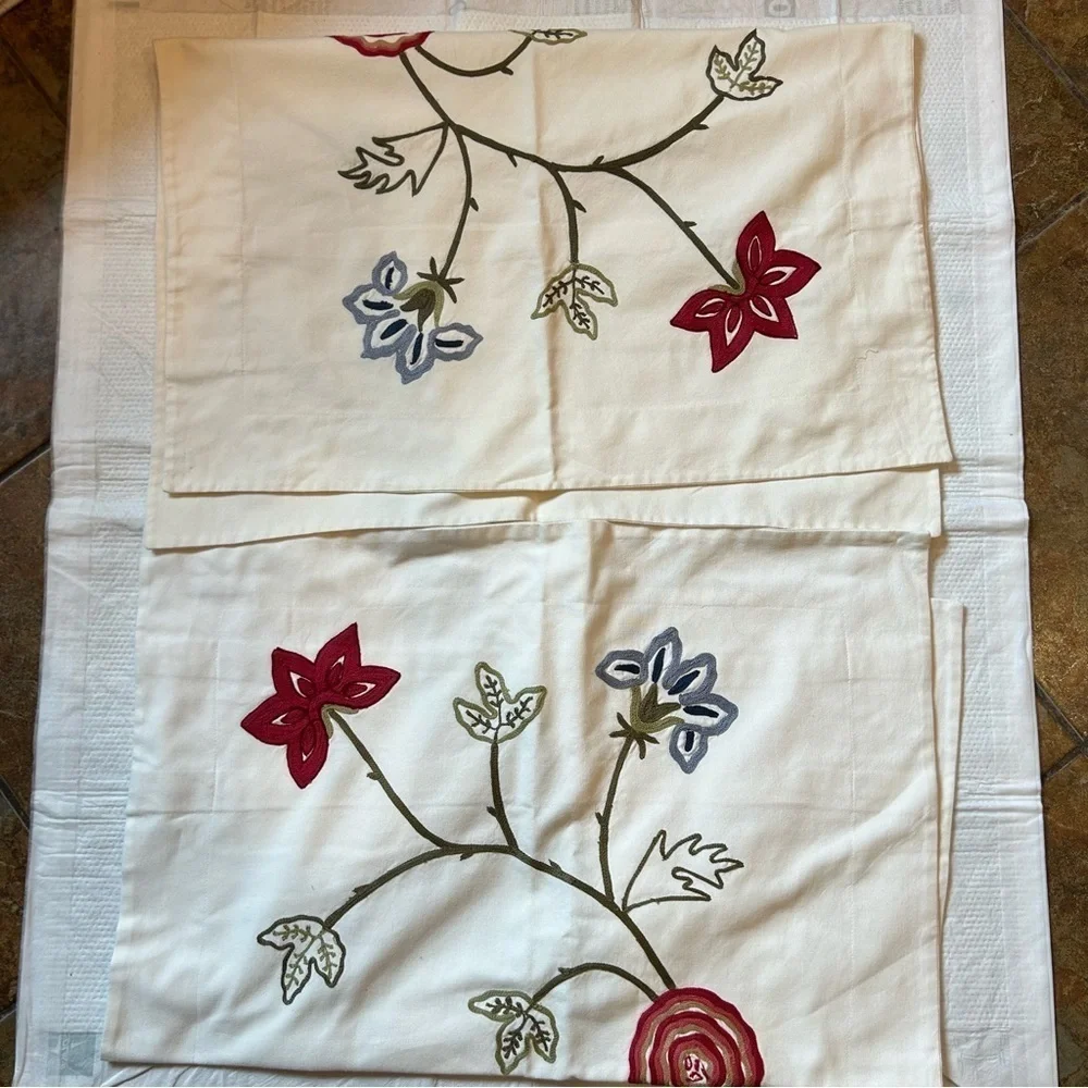 Pottery Barn Pillow Sham Set Floral Embroidered Cotton 19x26” Cream Green Garden